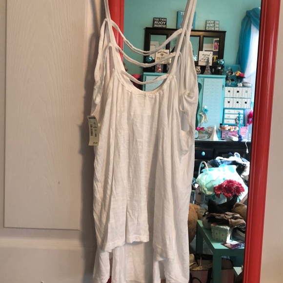 Beautiful Summer/Spring Break Top NWT! - Picture 5 of 6